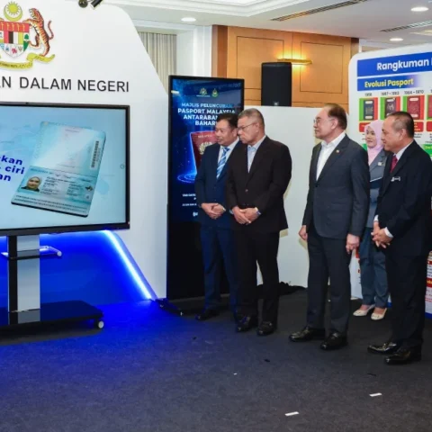 Reka bentuk Pasport Malaysia Antarabangsa baharu dengan 94 ciri keselamatan